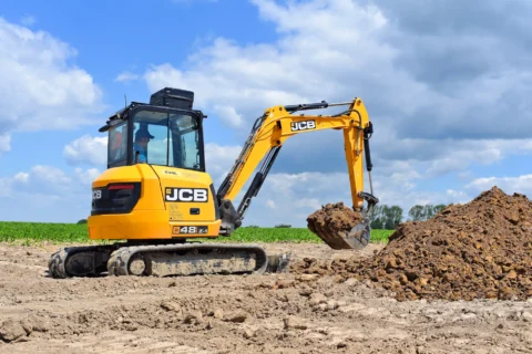 міні-екскаватор JCB