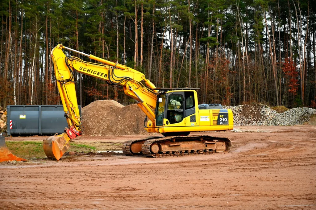 Komatsu PC210 – гусеничний екскаватор